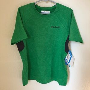 Boys Columbia moisture wicking hiking shirt XS